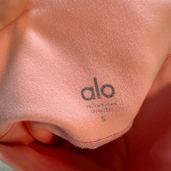 ALO Yoga Pink Bike Shorts - Picture 4 of 6